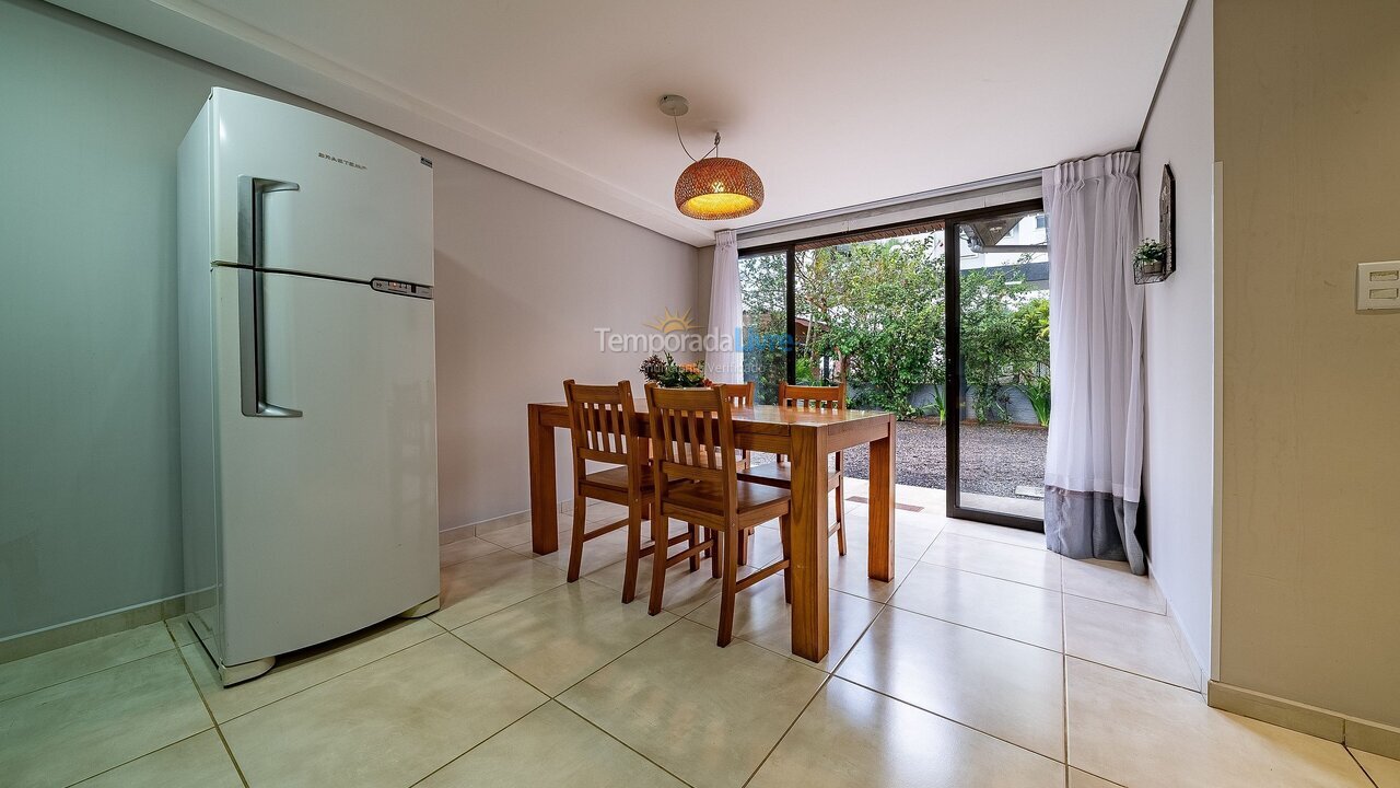 House for vacation rental in Bombinhas (Canto Grande)