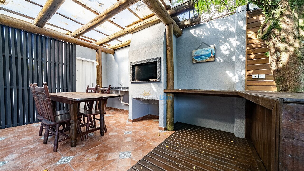 House for vacation rental in Bombinhas (Canto Grande)