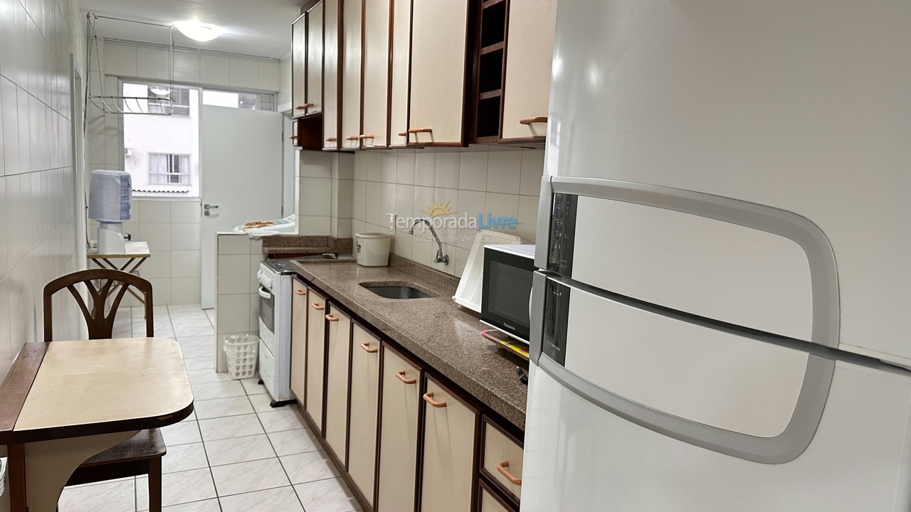 Apartamento para aluguel de temporada em Balneário Camboriú (Praia Central)