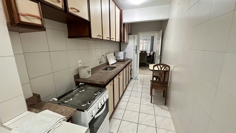 APARTAMENTO CENTRO BC QUADRA DO MAR 2 DORMITORIOS com wifi + tv smart