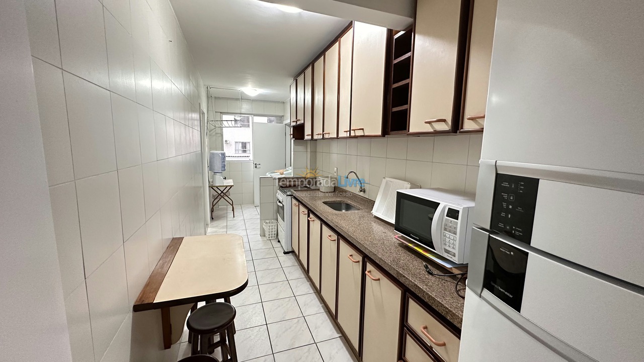 Apartamento para aluguel de temporada em Balneário Camboriú (Praia Central)