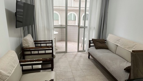 APARTAMENTO CENTRO BC QUADRA DO MAR 2 DORMITORIOS com wifi + tv smart