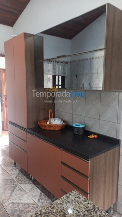 Casa para alquiler de vacaciones em Caraguatatuba (Massaguaçu)