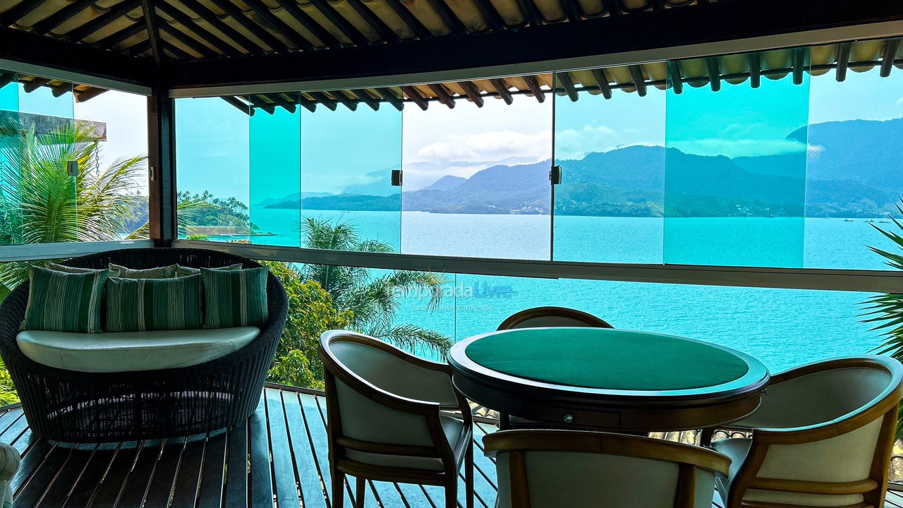 Casa para alquiler de vacaciones em Ilhabela (Barra Velha)