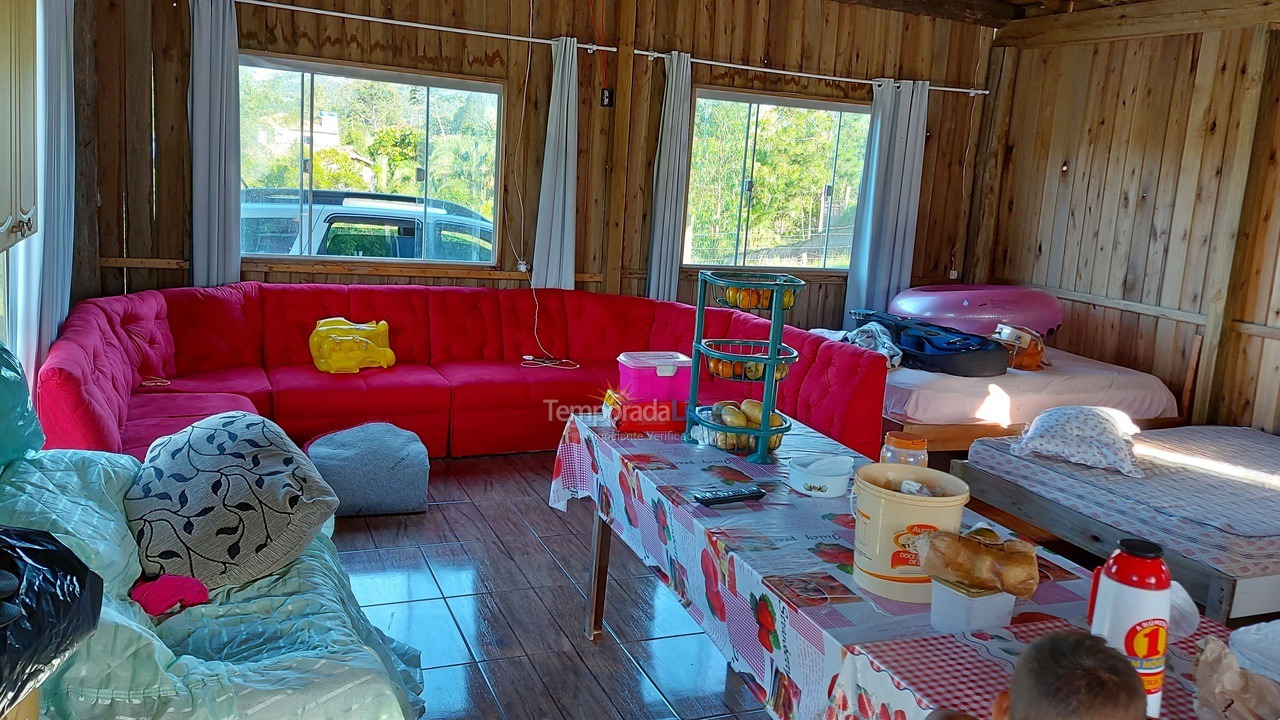 Chácara / sítio para aluguel de temporada em Imaruí (Sertao do Canguiri)