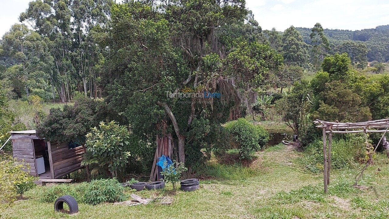 Chácara / sítio para aluguel de temporada em Imaruí (Sertao do Canguiri)