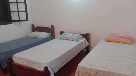 Alugo casa em Maresias. Mensal ou diária.