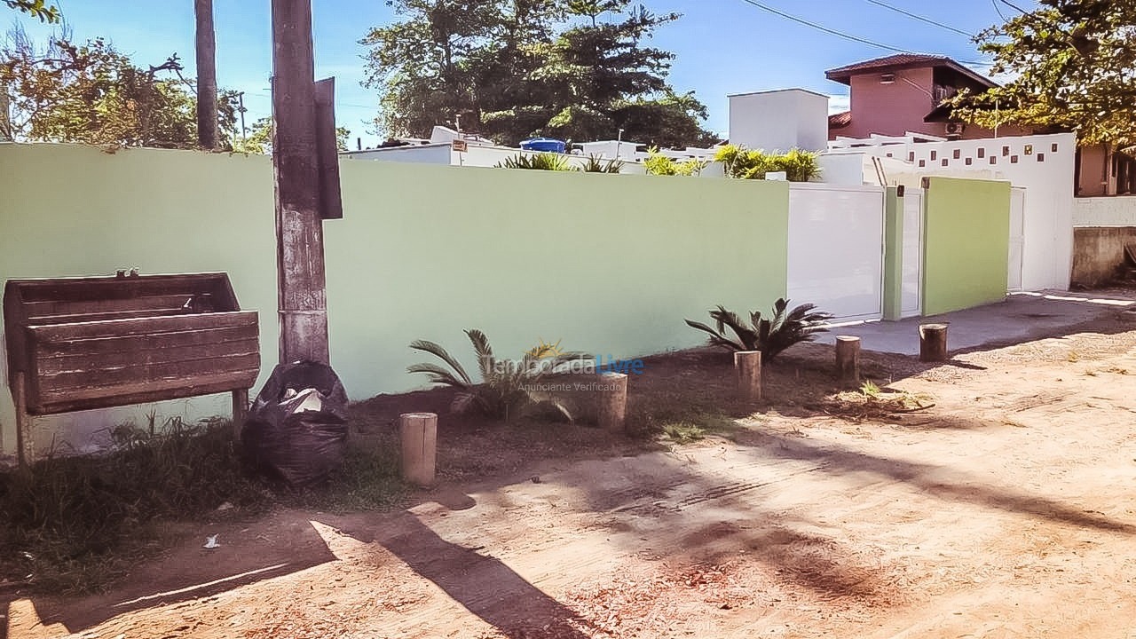 Casa para aluguel de temporada em Ubatuba (Praia das Toninhas)