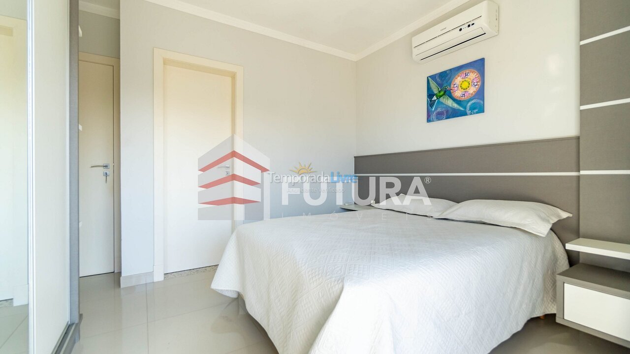 Apartment for vacation rental in Bombinhas (Praia de Bombas)