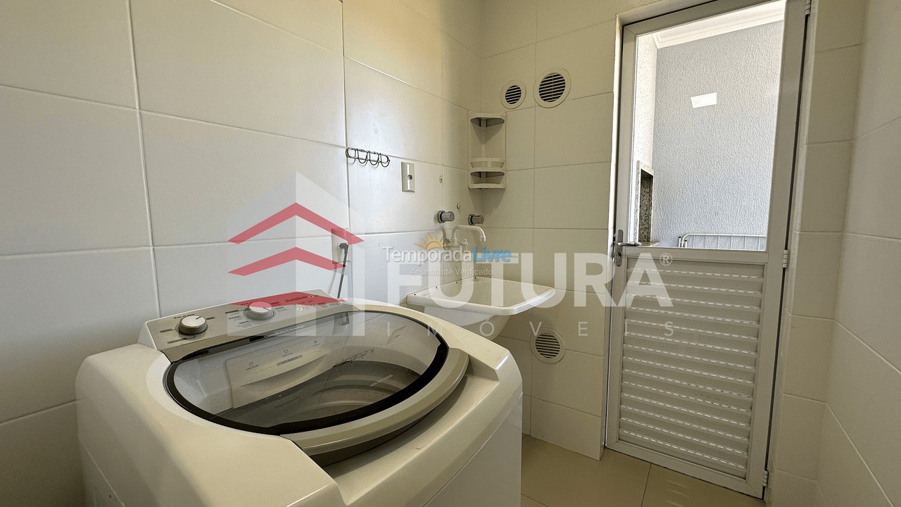 Apartamento para aluguel de temporada em Bombinhas (Praia de Bombas)