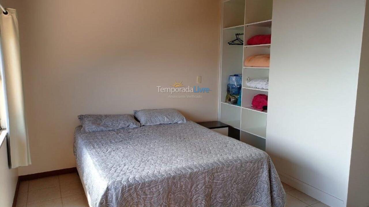 Apartamento para aluguel de temporada em Governador Celso Ramos (Praia das Cordas)