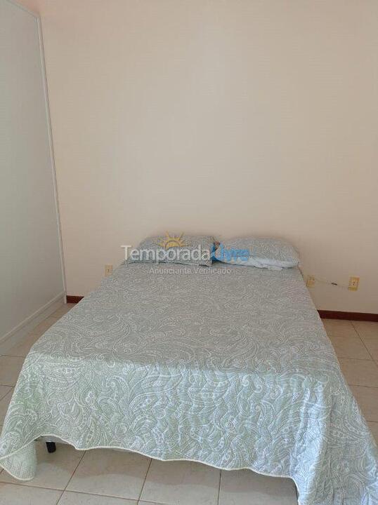 Apartamento para aluguel de temporada em Governador Celso Ramos (Praia das Cordas)