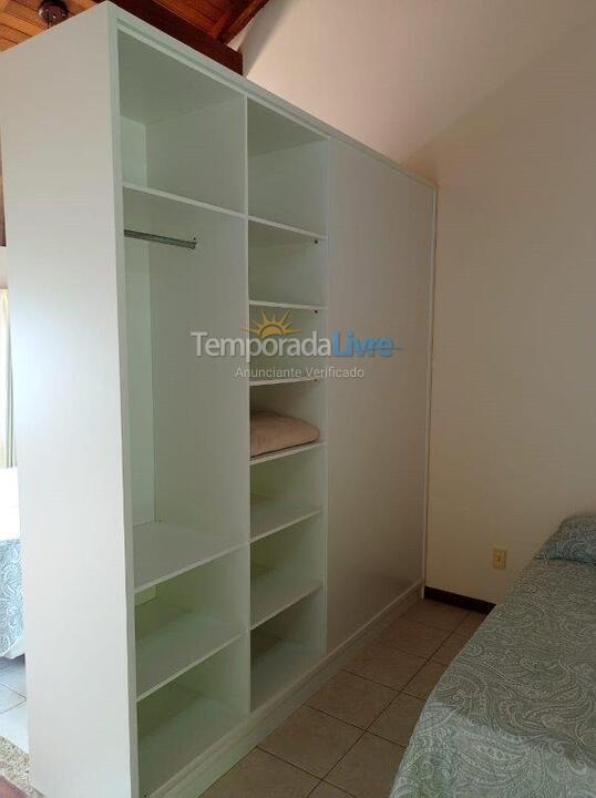 Apartamento para aluguel de temporada em Governador Celso Ramos (Praia das Cordas)