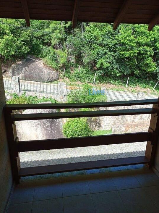 Apartamento para aluguel de temporada em Governador Celso Ramos (Praia das Cordas)