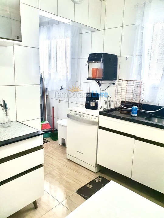 Apartamento para aluguel de temporada em Praia Grande (Solemar)