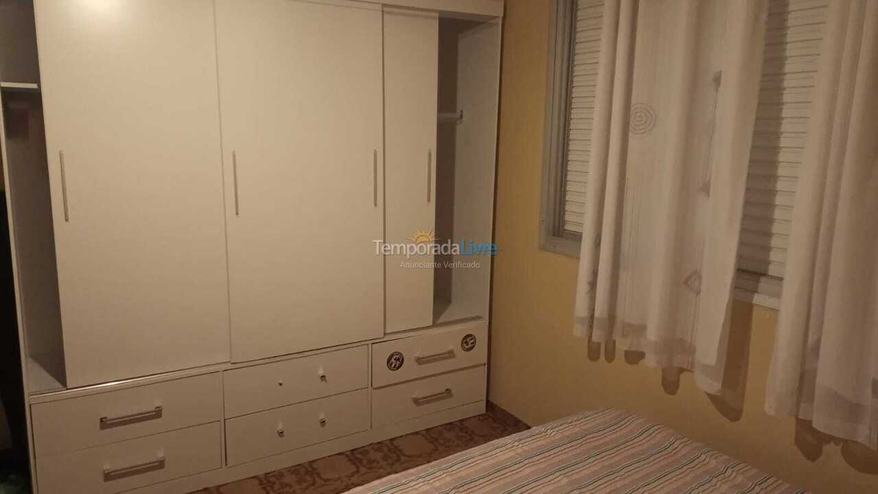 Apartamento para aluguel de temporada em Praia Grande (Guilhermina)