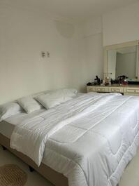 APARTAMENTO REFORMADO 1 SUITE + DORMITORIO FRENTE AL MAR