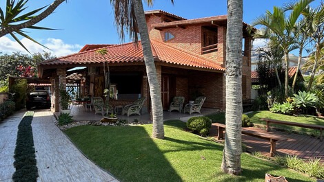 Beautiful house with pool, super comfortable