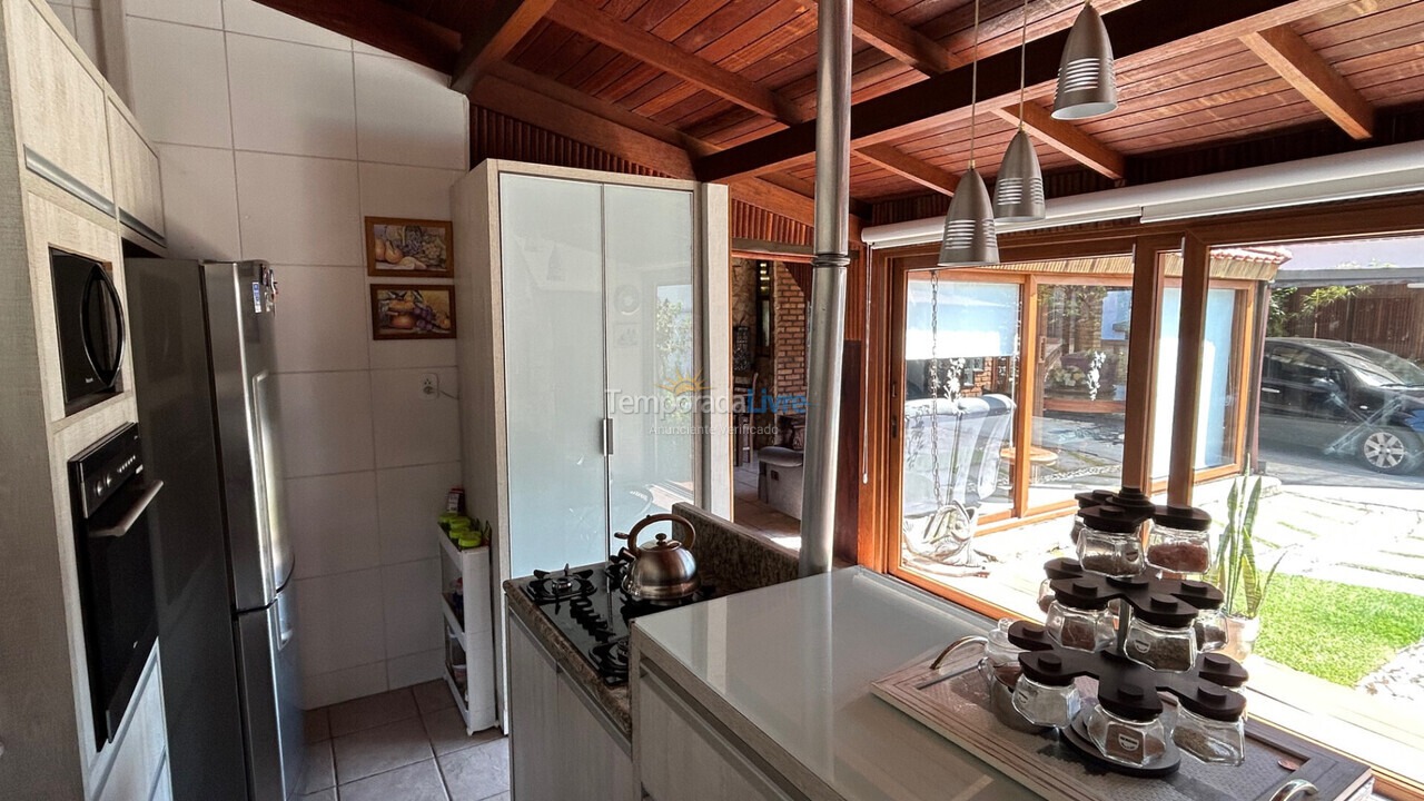 House for vacation rental in Florianopolis (Jurerê)