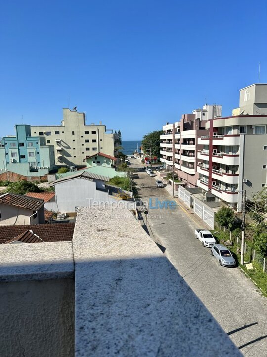 Apartamento para aluguel de temporada em Bombinhas (Praia de Bombas)