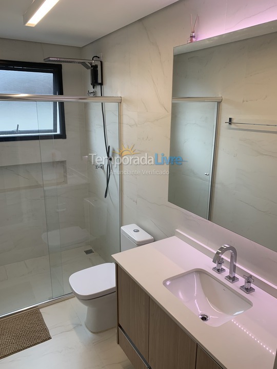 Casa para alquiler de vacaciones em Bertioga (Condominio Morada da Praia)