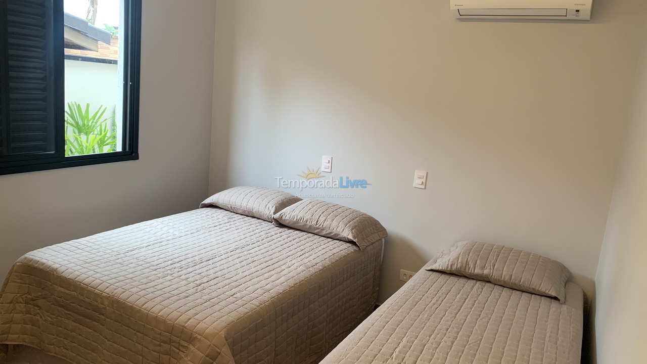 Casa para alquiler de vacaciones em Bertioga (Condominio Morada da Praia)