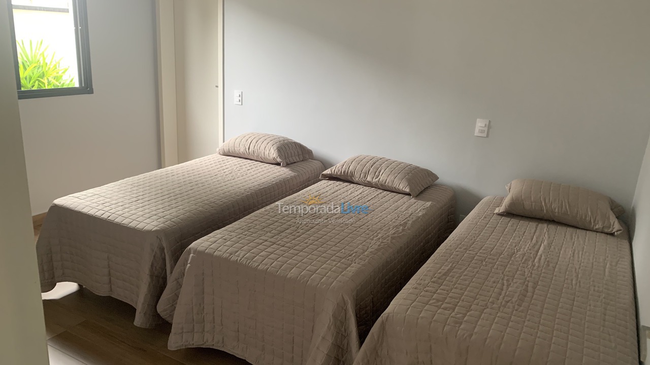 Casa para alquiler de vacaciones em Bertioga (Condominio Morada da Praia)