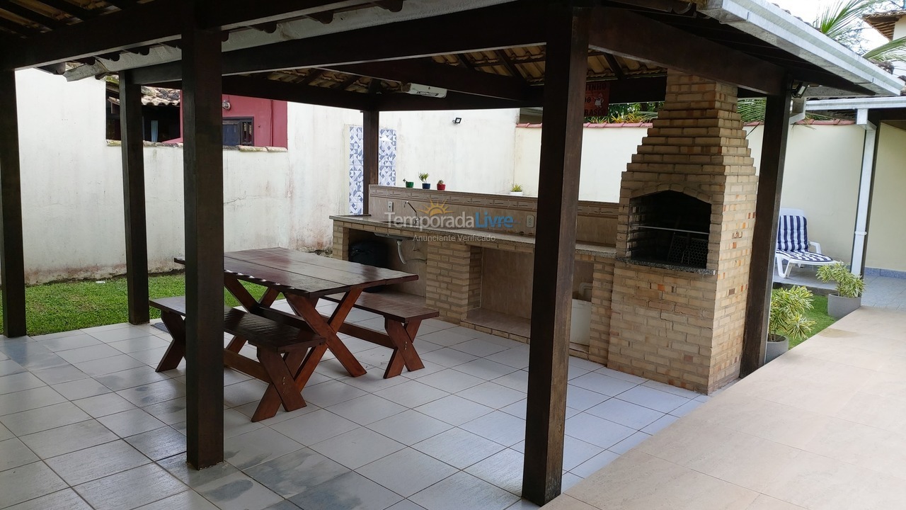 Casa para aluguel de temporada em Cabo Frio (Unamar)