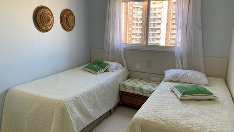 Impecável Apartamento com Varanda Gourmet e Vista para o Mar