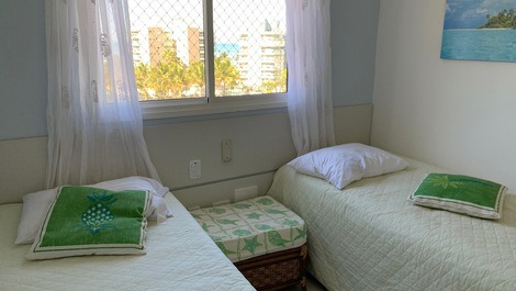 Impecável Apartamento com Varanda Gourmet e Vista para o Mar