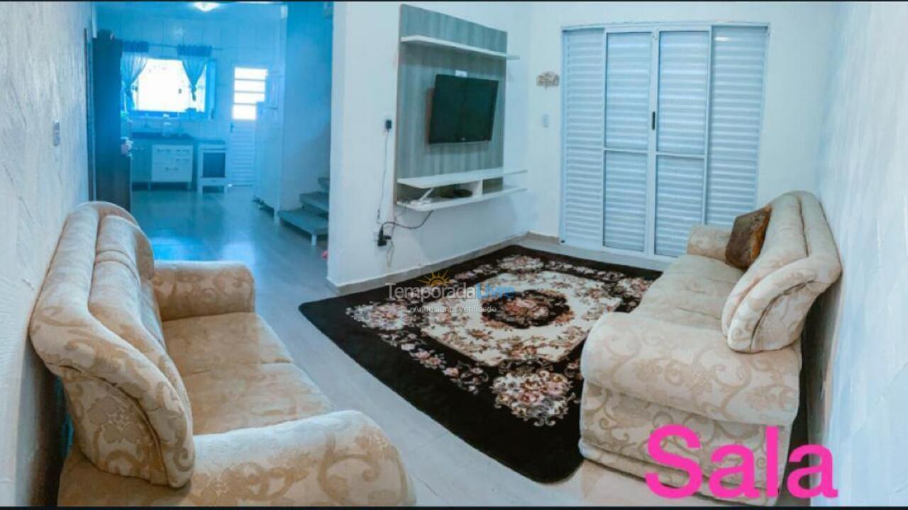 Casa para aluguel de temporada em Peruíbe (Jardim Veneza)