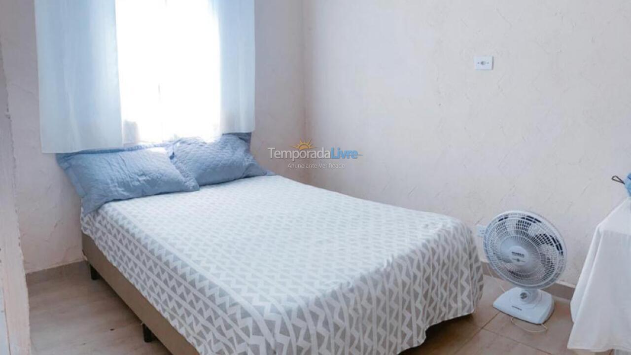 Casa para aluguel de temporada em Peruíbe (Jardim Veneza)