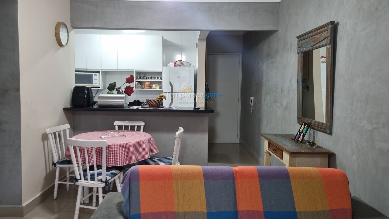 Apartamento para aluguel de temporada em Guarujá (Enseada)