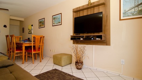 Quiet Street Apartment Family Condo