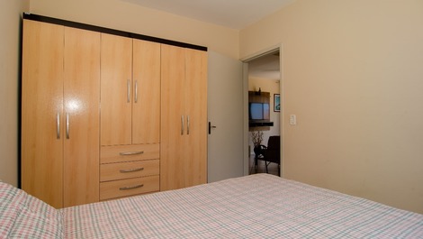 Quiet Street Apartment Family Condo