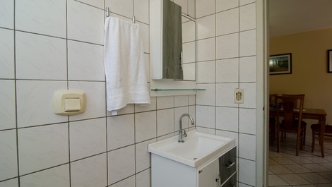 Quiet Street Apartment Family Condo