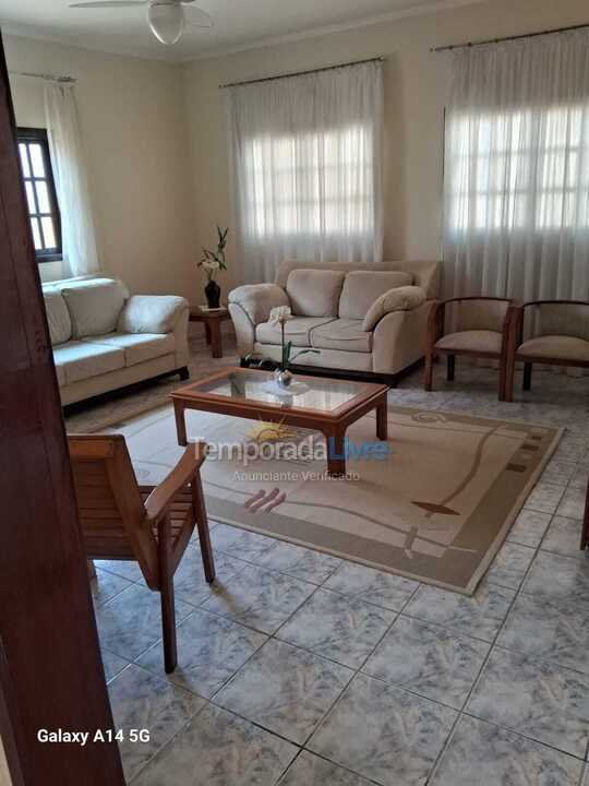 House for vacation rental in Caraguatatuba (Martim de Sá)