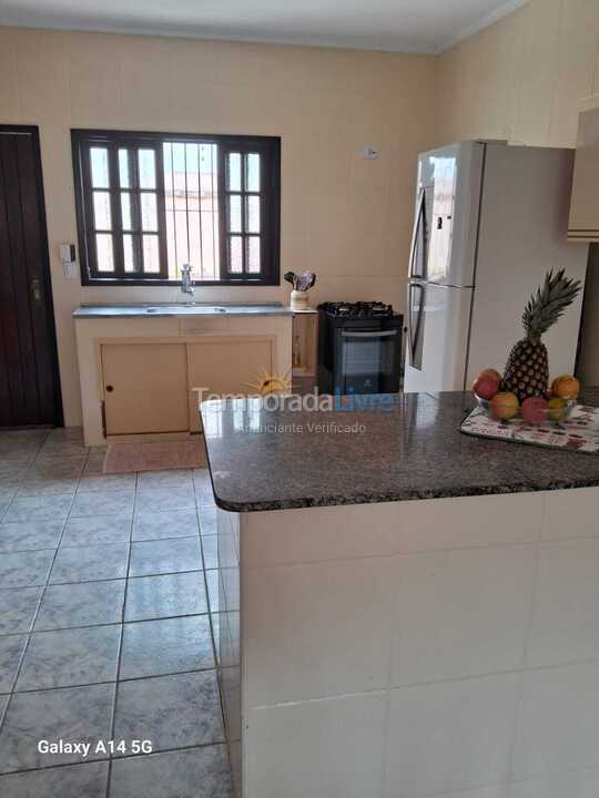 House for vacation rental in Caraguatatuba (Martim de Sá)