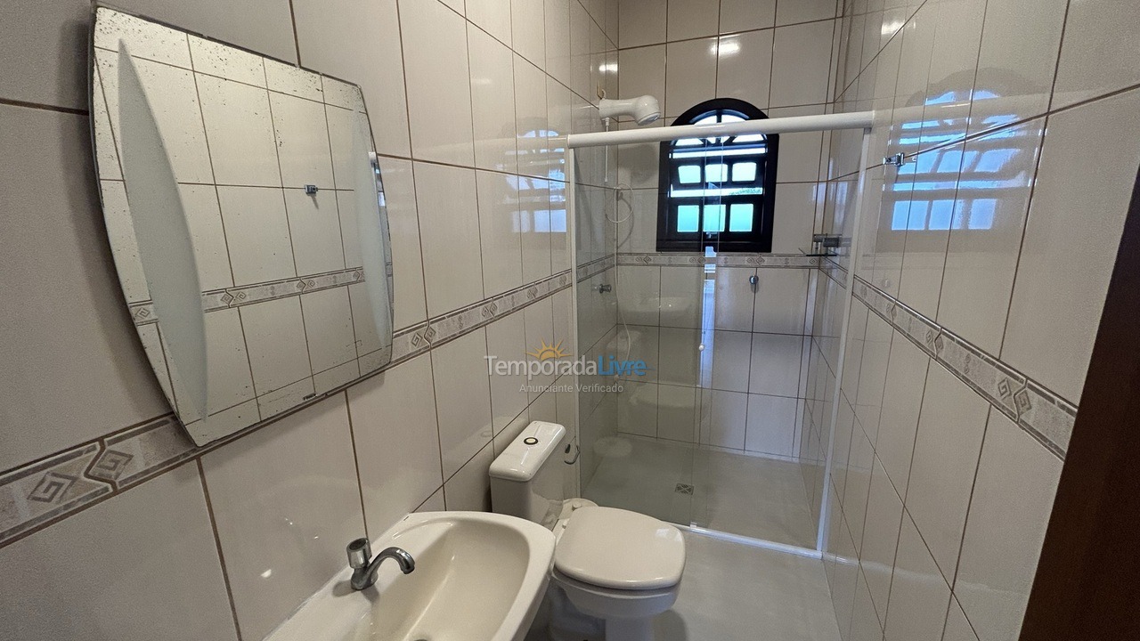 Casa para aluguel de temporada em Guaratuba (Coroados)