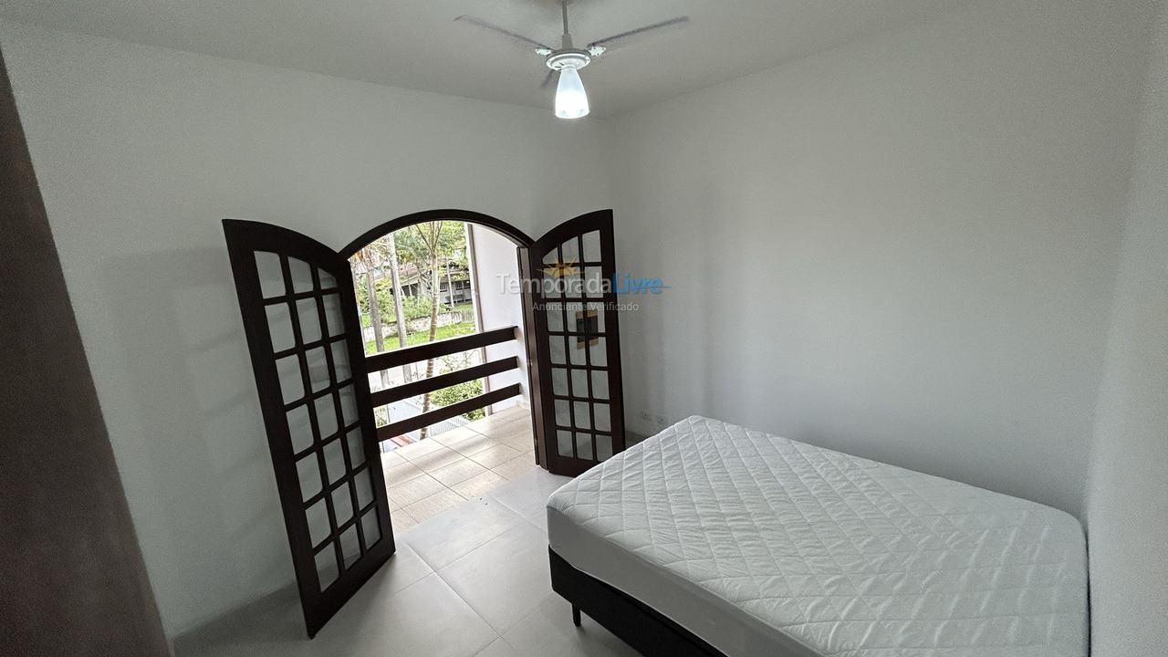 Casa para aluguel de temporada em Guaratuba (Coroados)