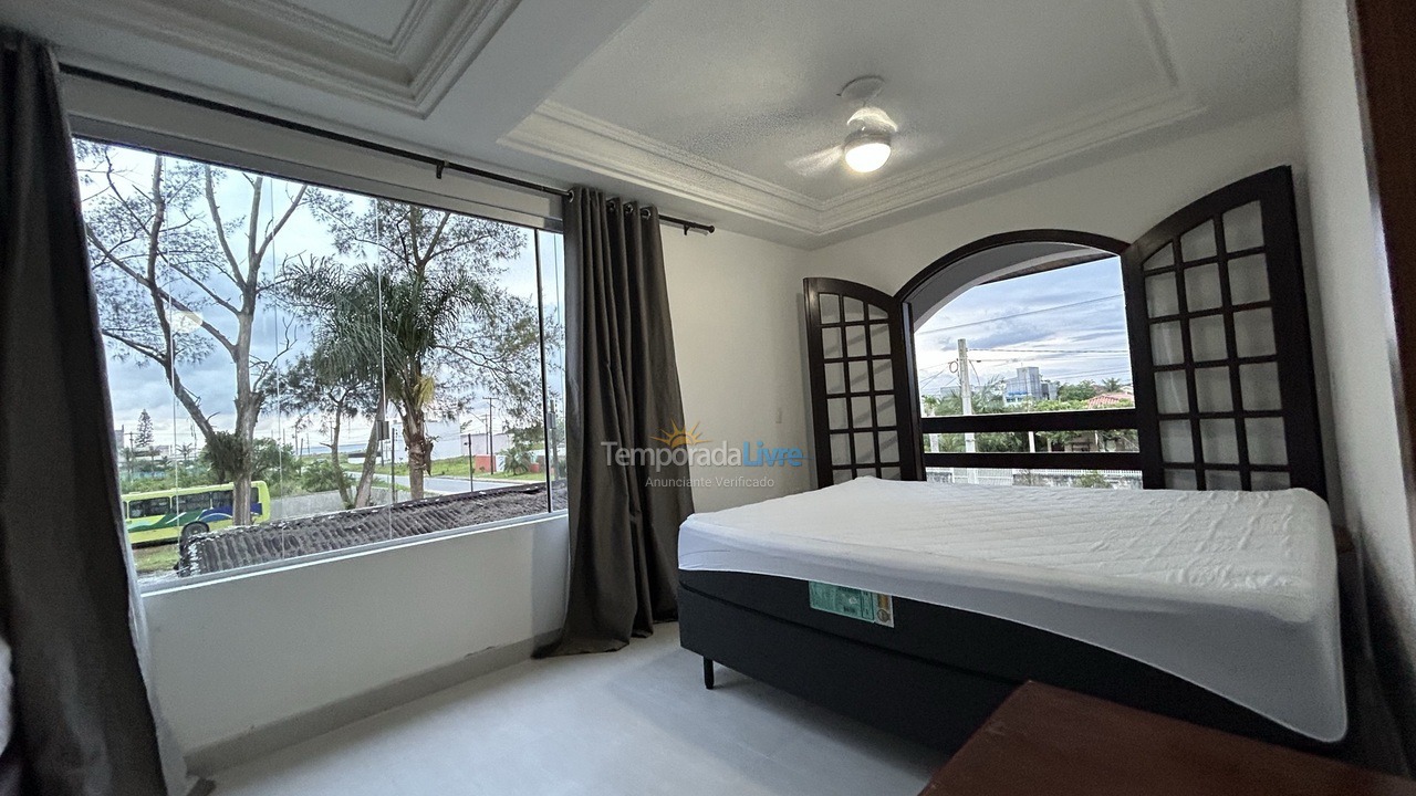 Casa para aluguel de temporada em Guaratuba (Coroados)