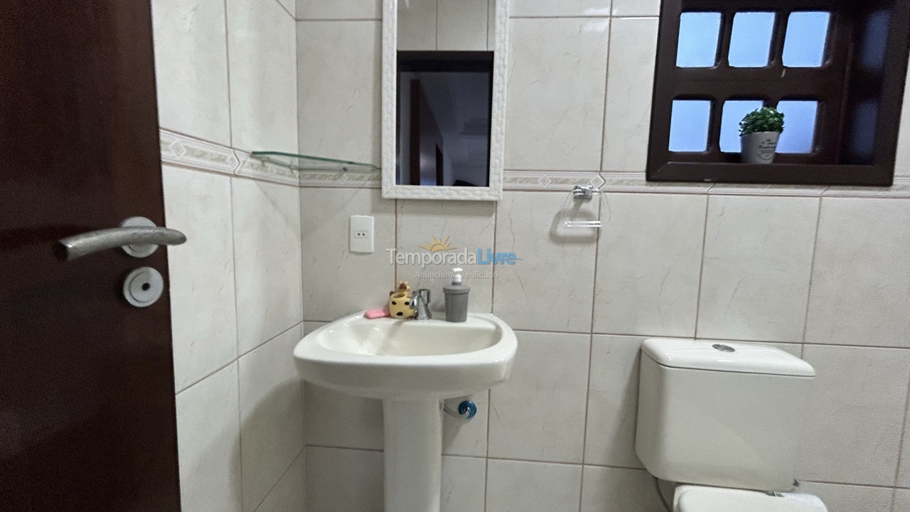 Casa para aluguel de temporada em Guaratuba (Coroados)