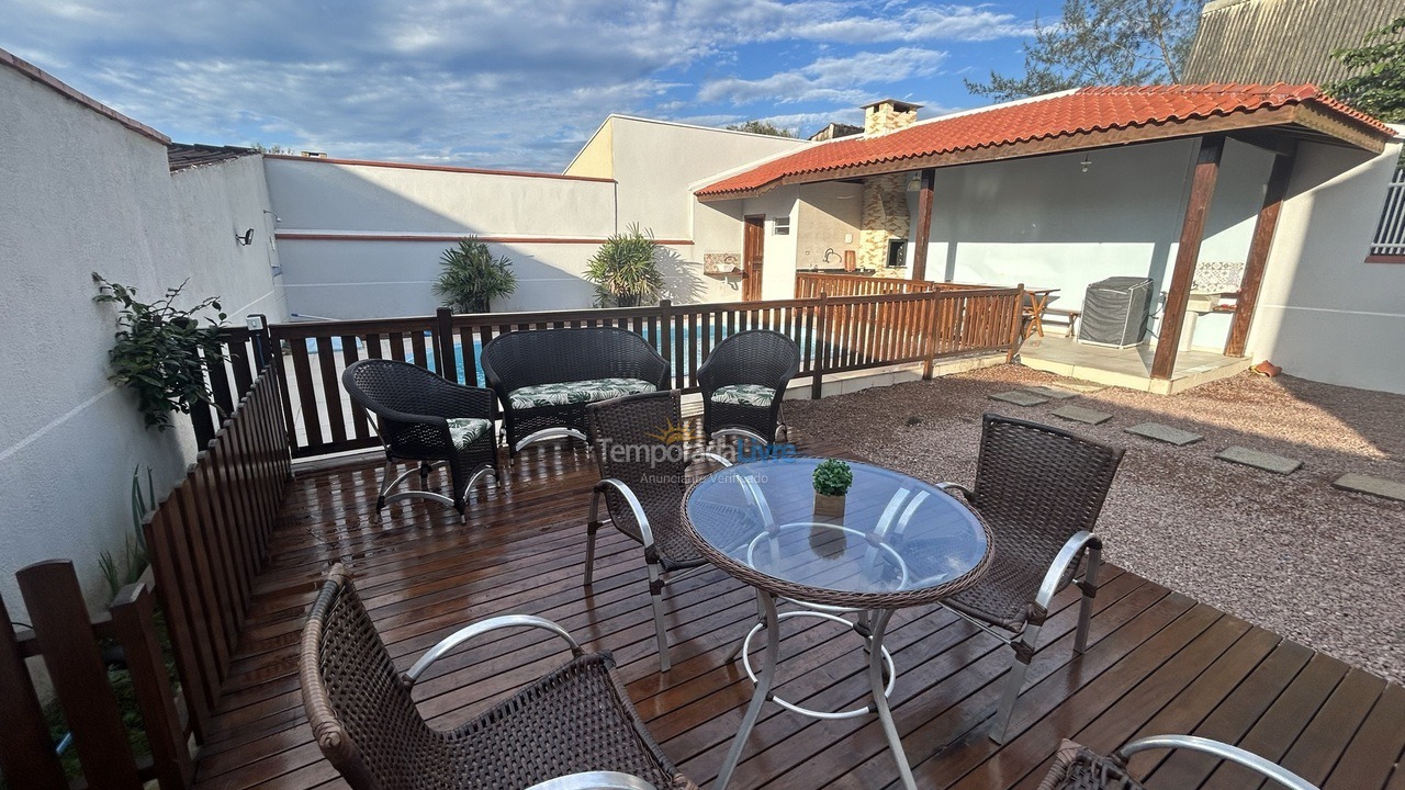 Casa para aluguel de temporada em Guaratuba (Coroados)