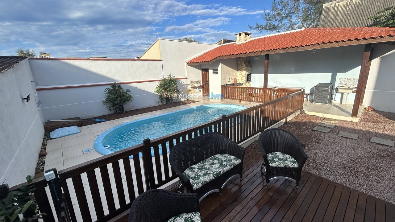 Casa para aluguel de temporada em Guaratuba (Coroados)