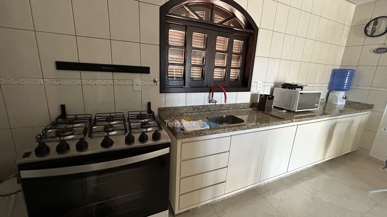 Casa para aluguel de temporada em Guaratuba (Coroados)