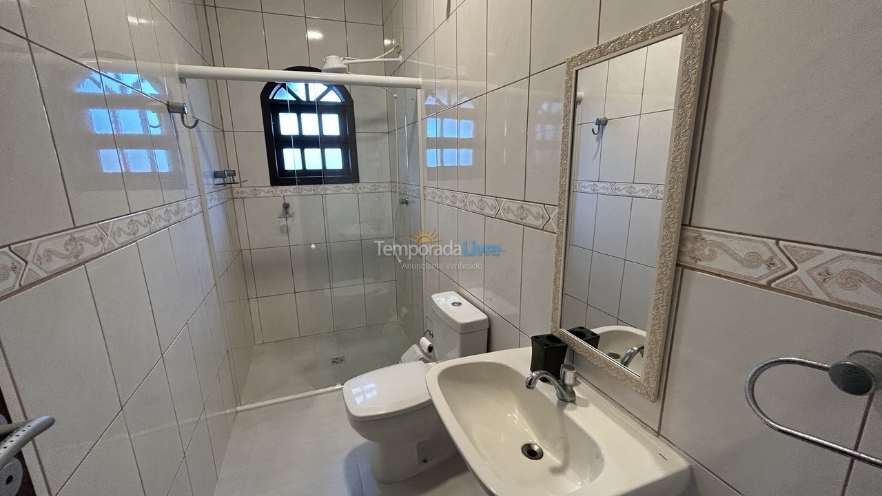 Casa para aluguel de temporada em Guaratuba (Coroados)