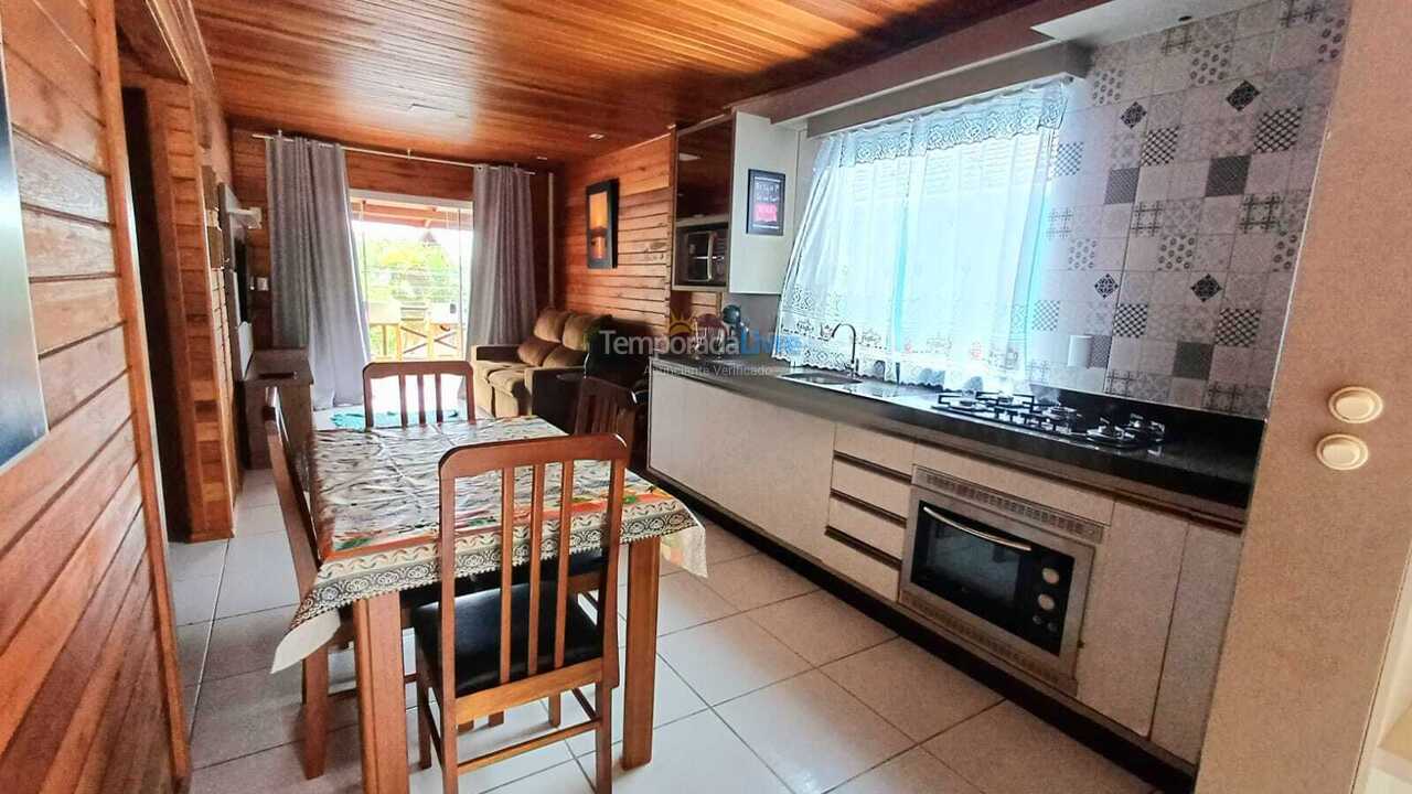 Casa para aluguel de temporada em Bombinhas (Canto Grande)