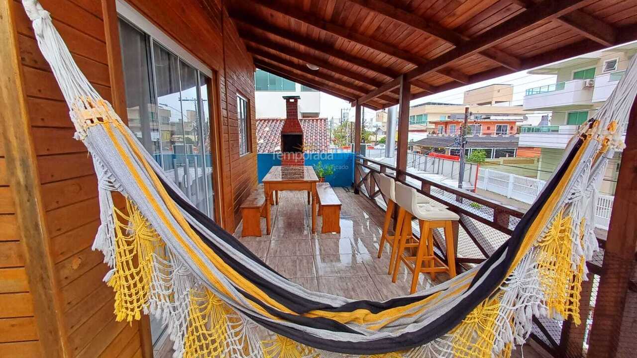 Casa para aluguel de temporada em Bombinhas (Canto Grande)