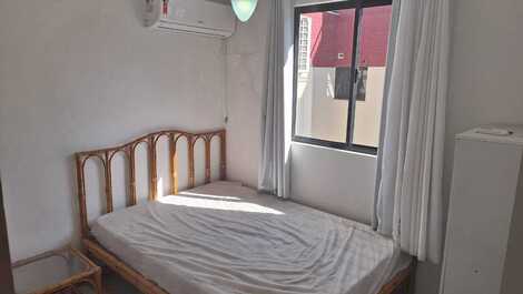 Comfortable penthouse with swimming pool at Praia de Bombas