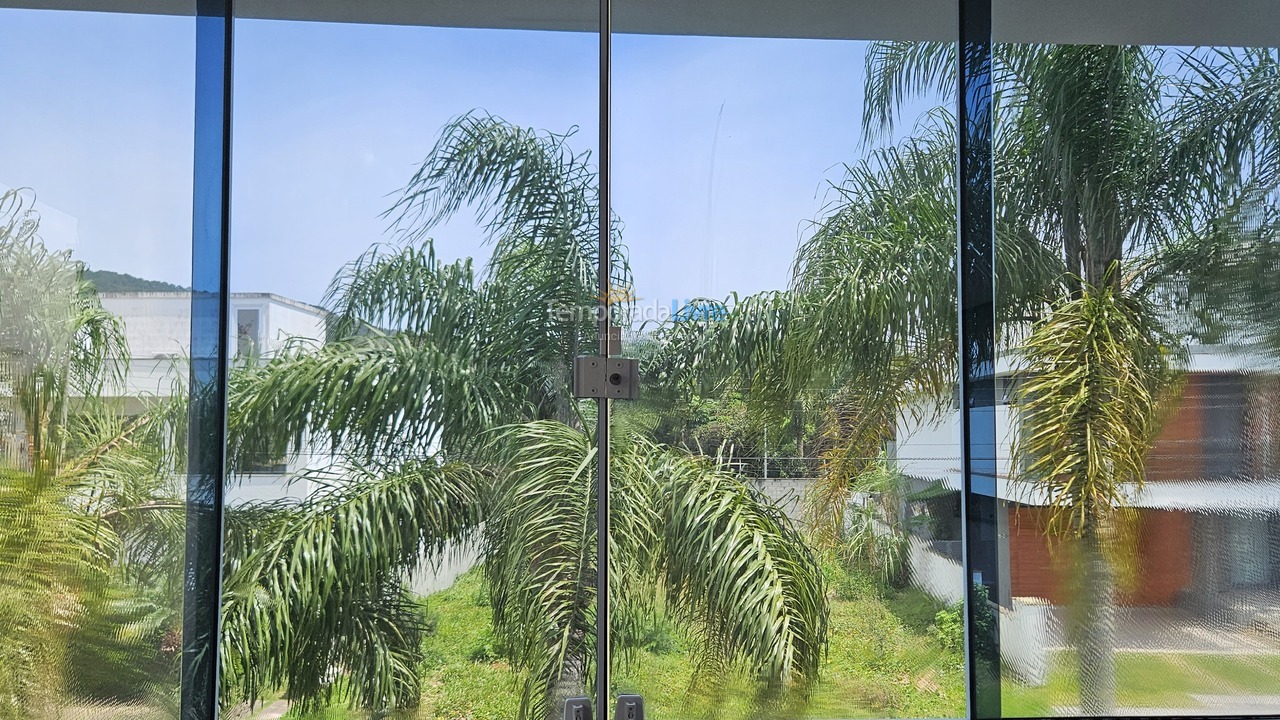 Casa para aluguel de temporada em Florianopolis (Jurerê Internacional)